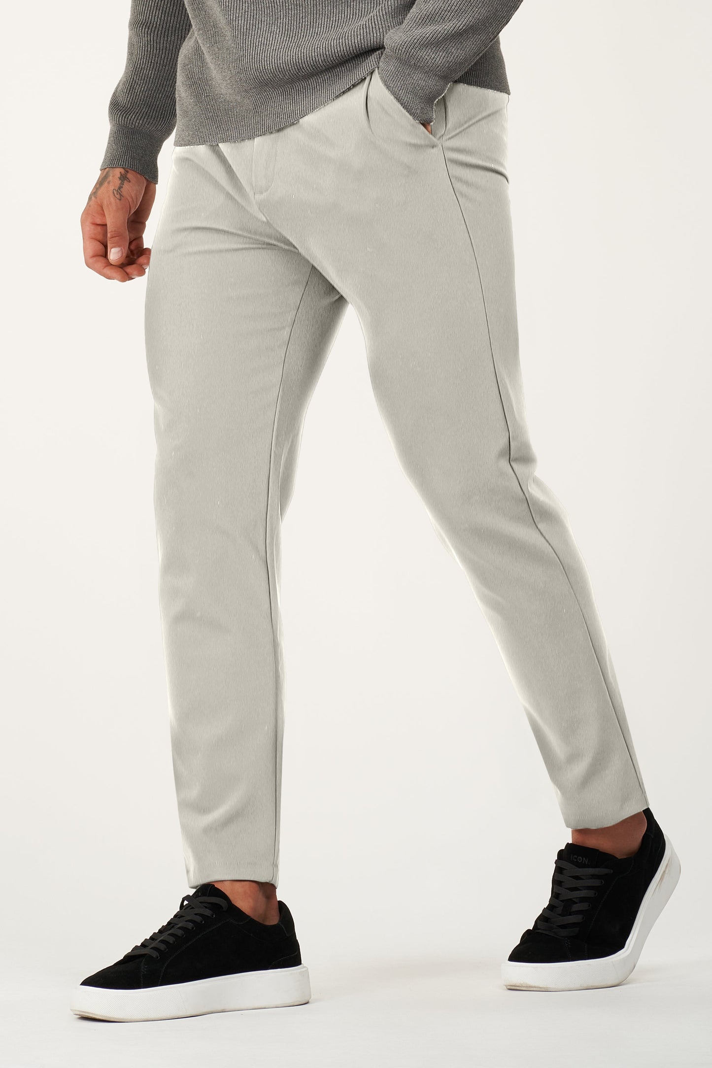 THE TECH PANTS