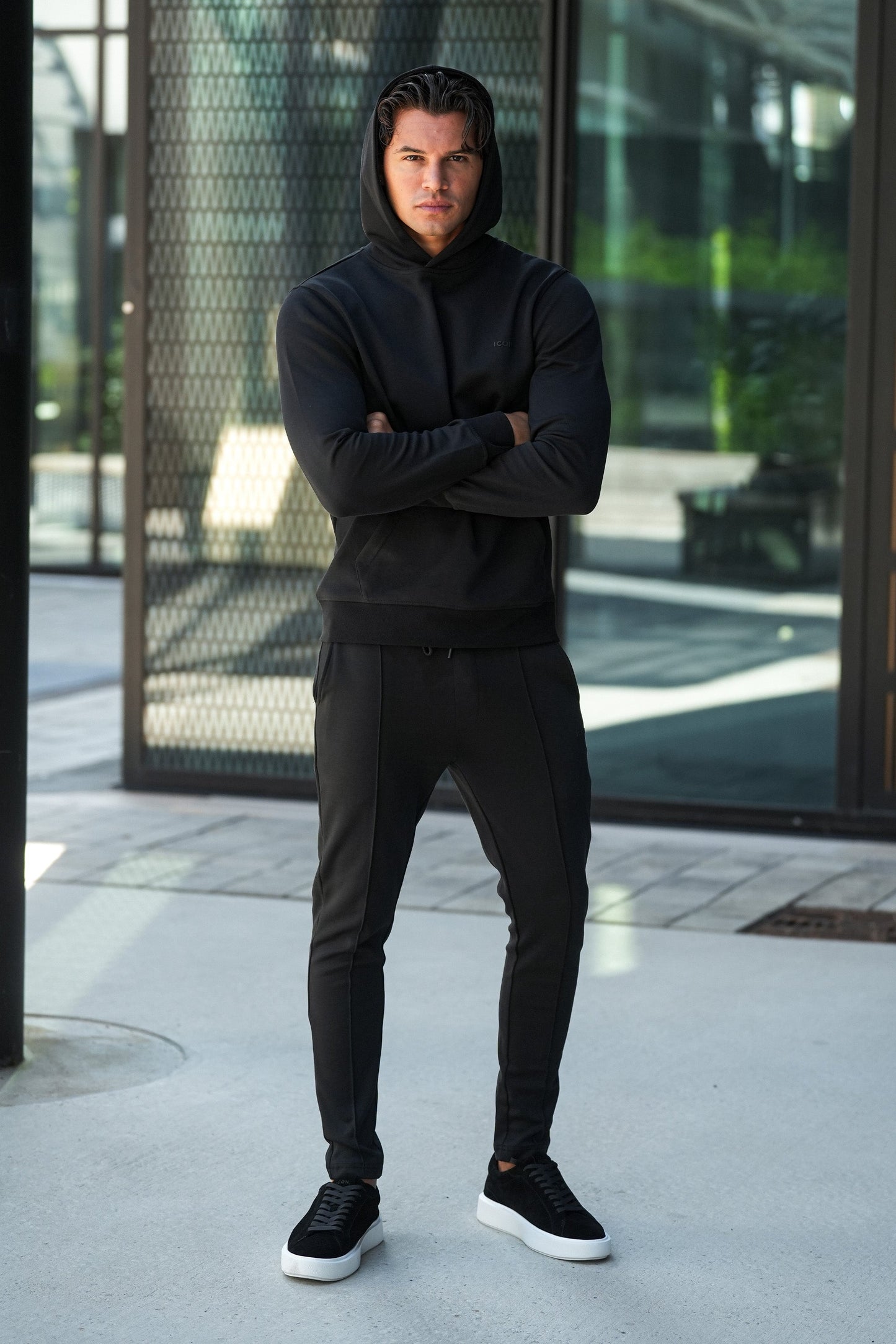 THE ATHLETIC JOGGER