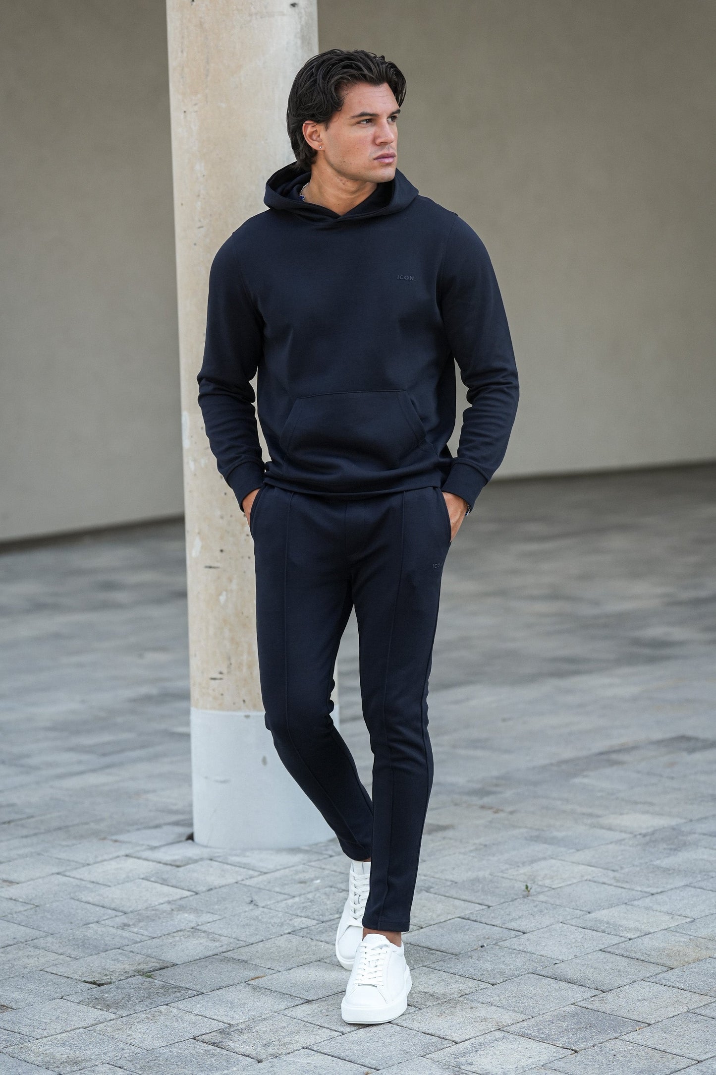 THE ATHLETIC JOGGER